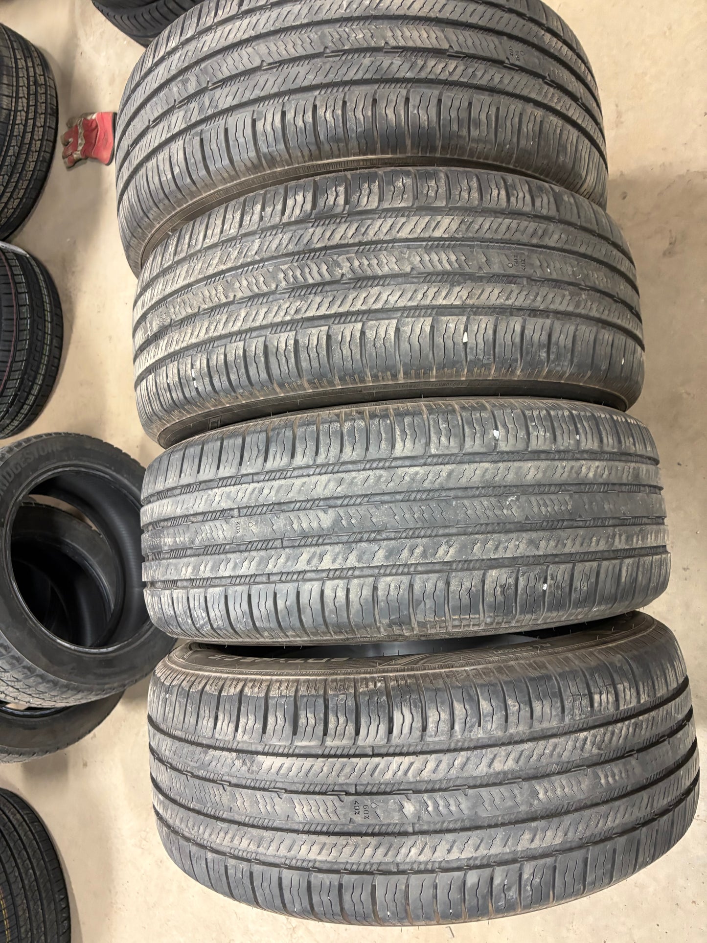 4 pneus d ete 265/60r18 nokian en bon état