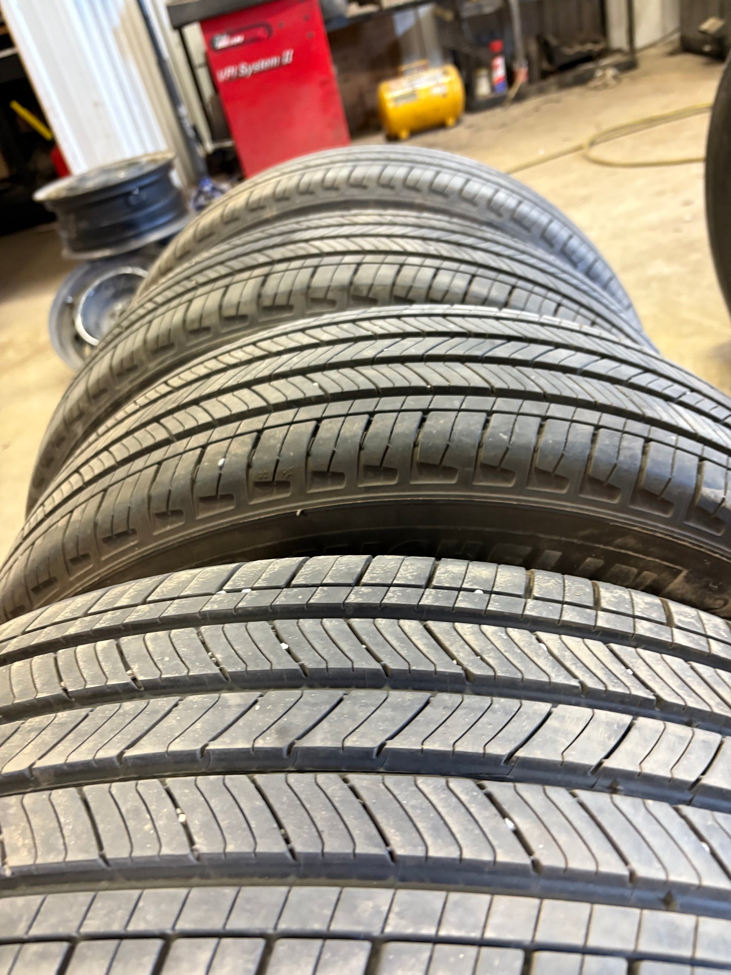 4 pneus d ete 225/60r18 michelin a l etat neuf