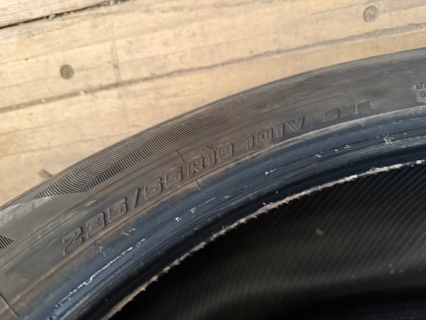 1 pneu d ete 235/55r19 Yokohama en bon etat