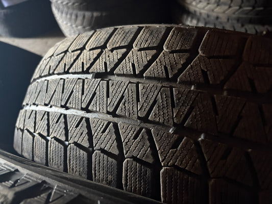 2 pneus d hiver 205/65r16 bridgestone