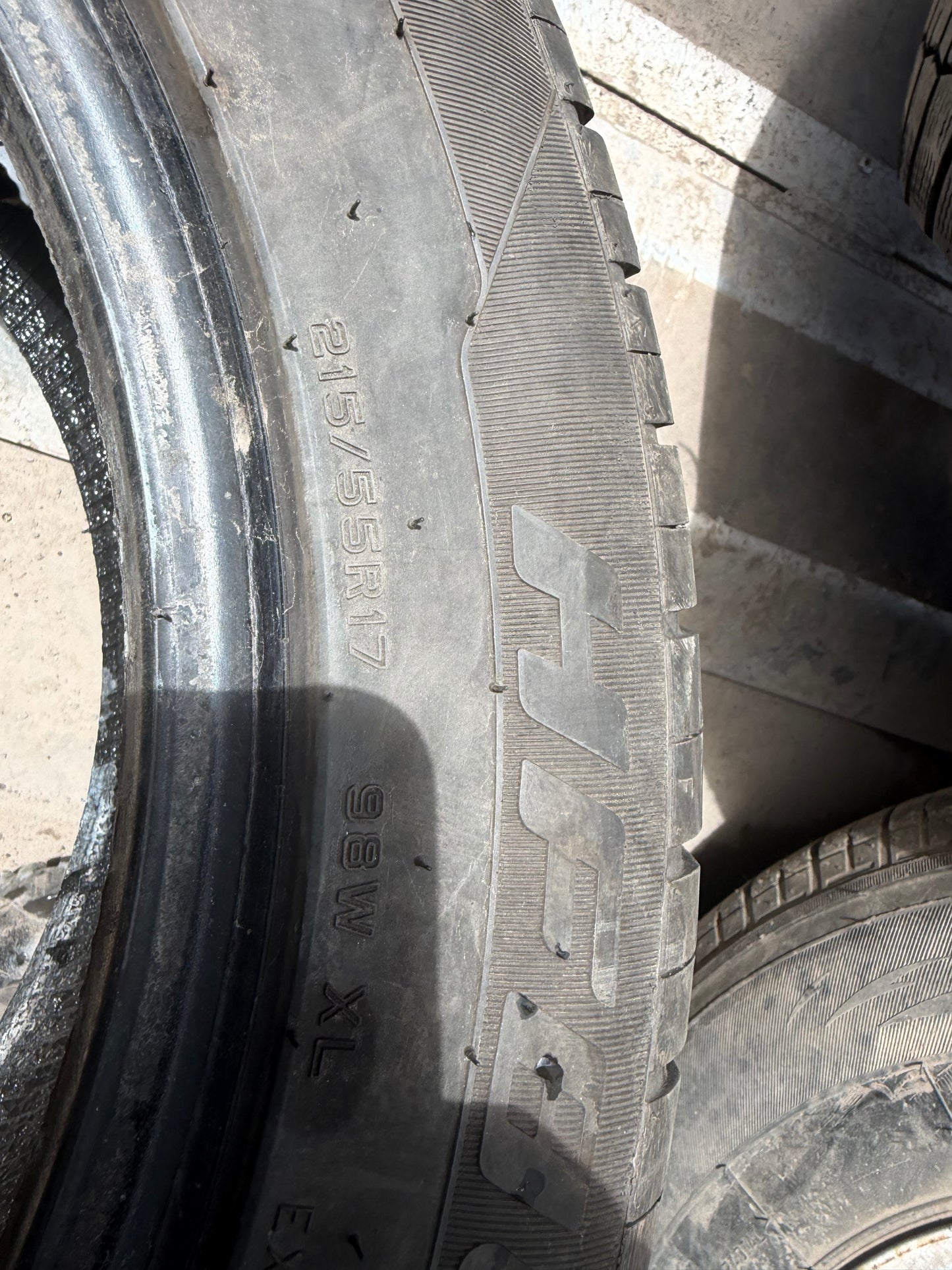 4 pneus d ete 215/55r17 hifly