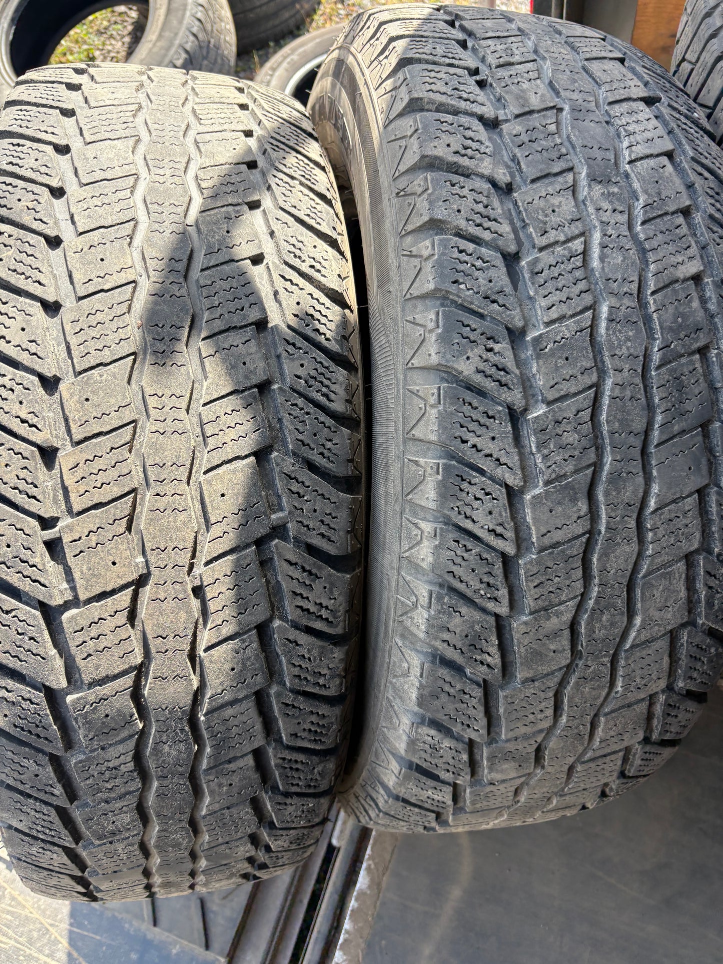 2 pneus d hiver lt 265/70r17 sailum 10 plies