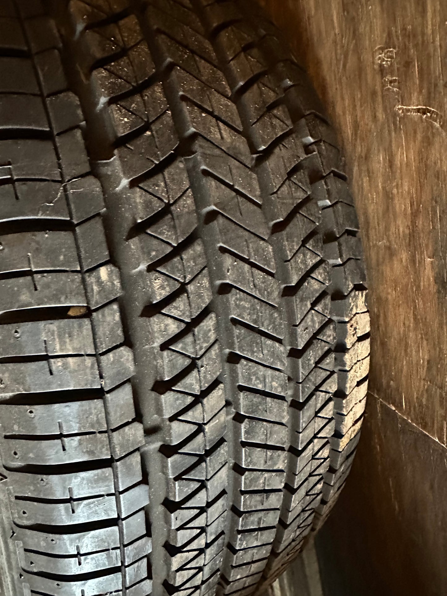 1 pneu d’été 215/45r17 firestone a l’état neuf
