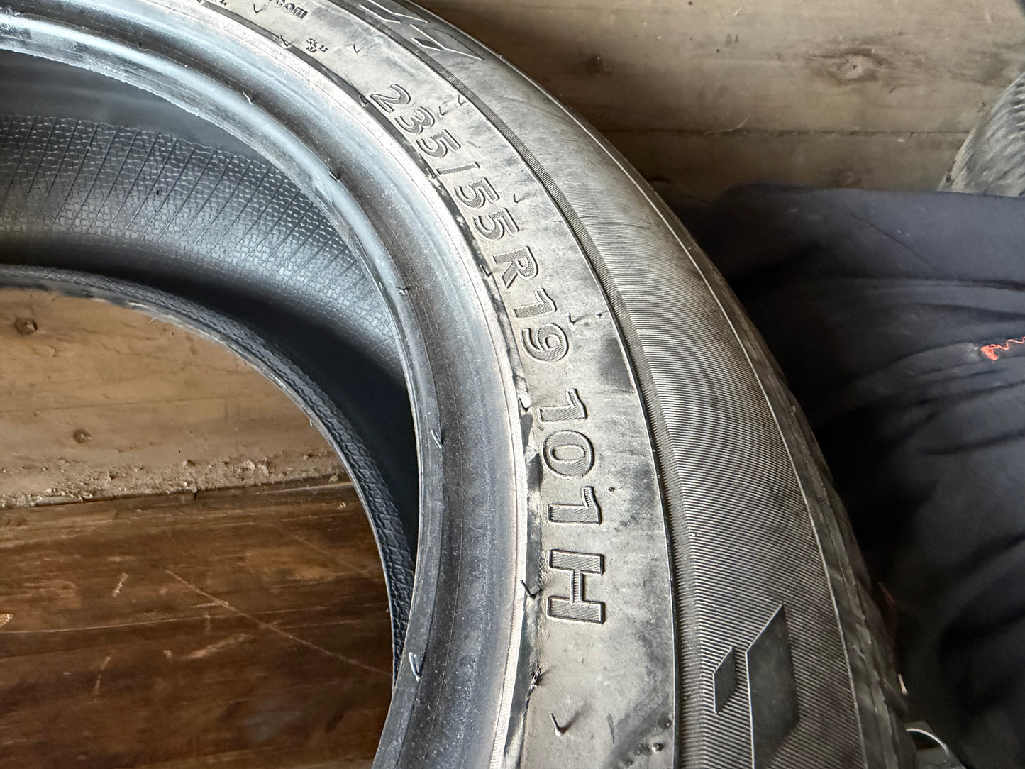 1 pneu d ete 235/55r19 kumho en bon état