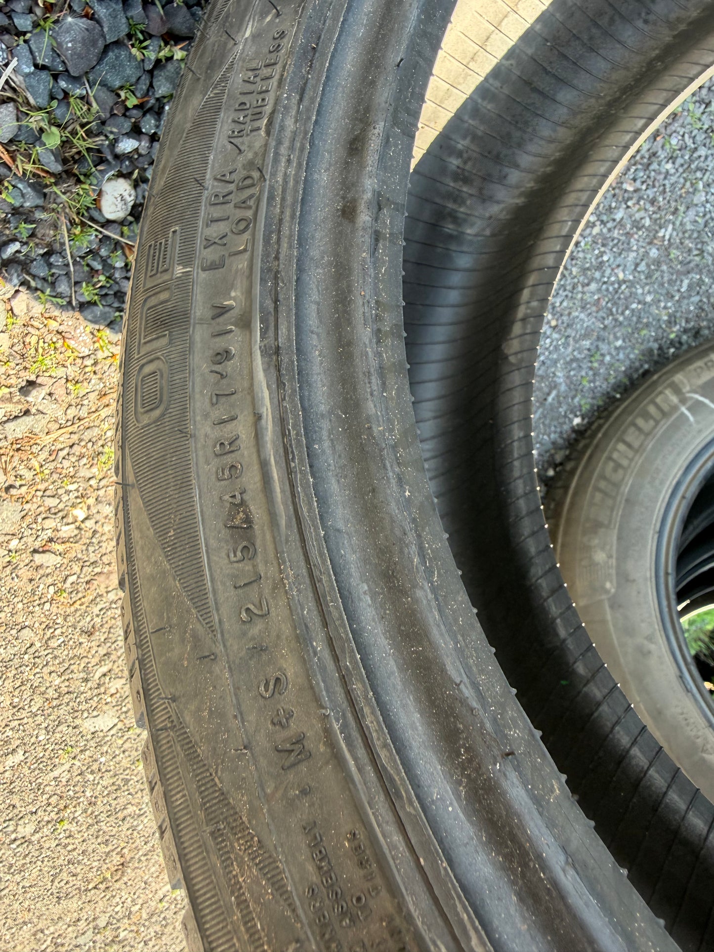 1 pneu d ete 215/45r17 nokian a l etat neuf