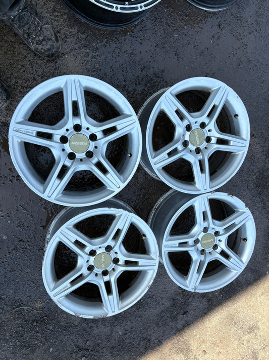 4 mags rssw 17 pouces 5x112 en bon etat