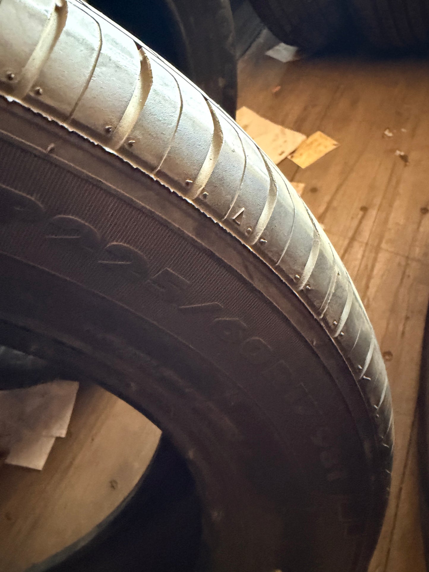 1 pneu d ete 225/60r17 gt radial en bon état