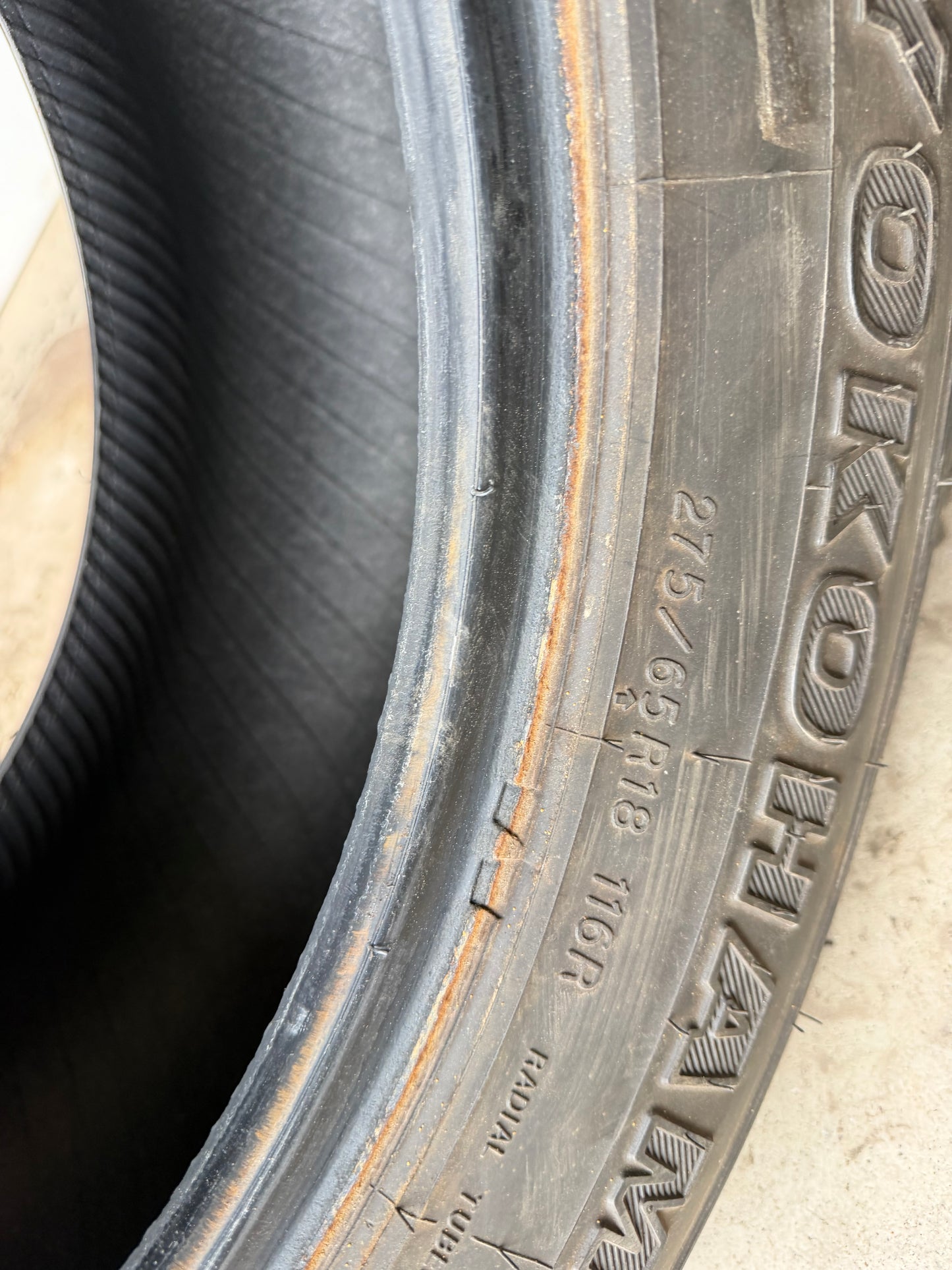 1 pneu d hiver 275/65r18 Yokohama en bon état