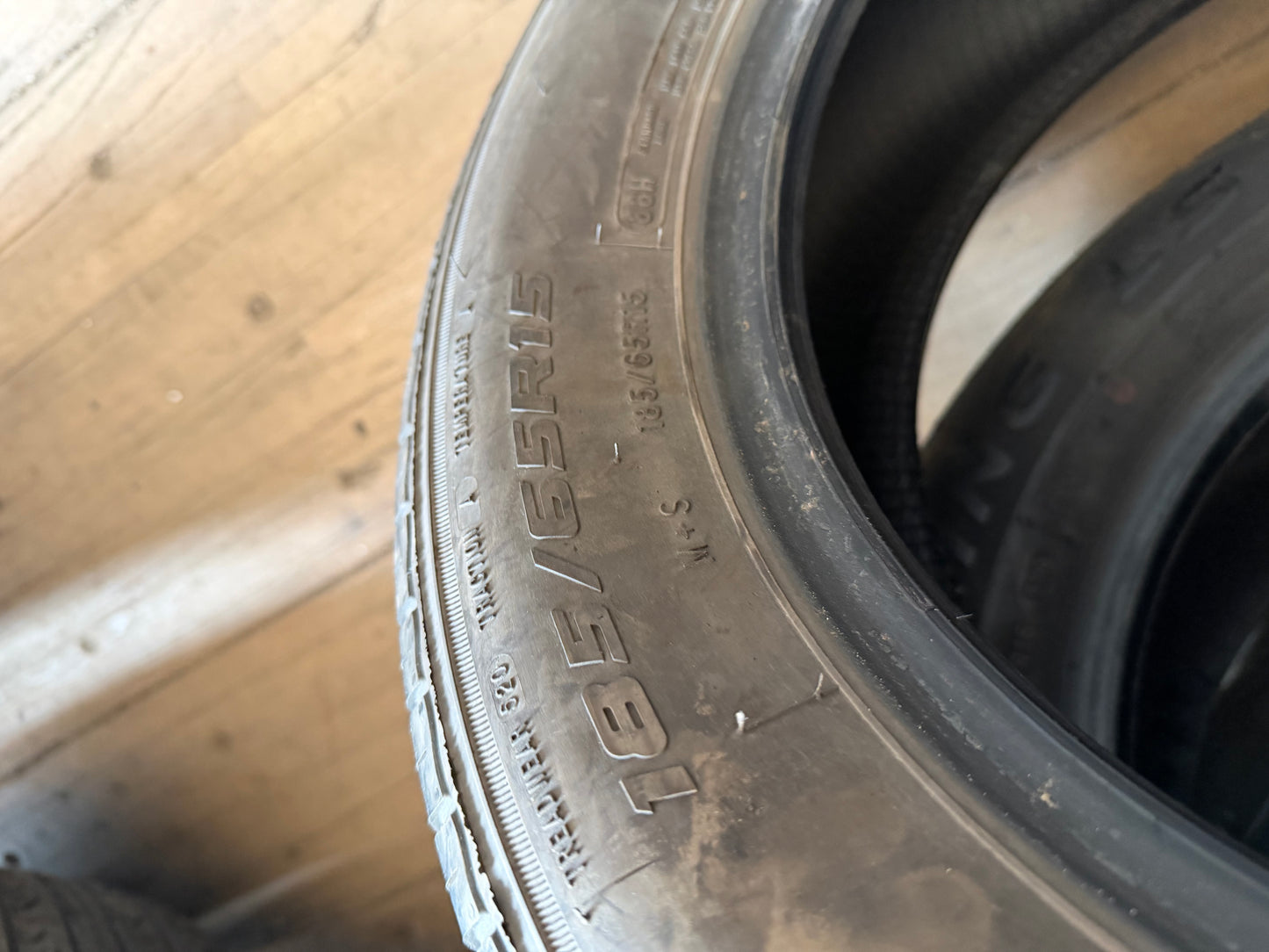 1 pneu d ete 185/65r15 starfire en bon état
