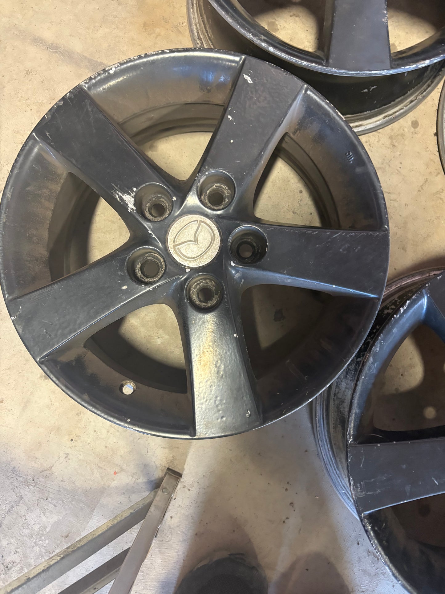 4 mags mazda 15 pouces 5x114.3