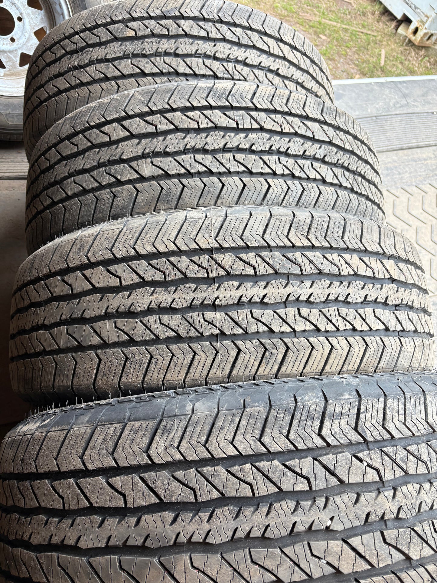4 pneus d ete neufs 275/60r20 hankook en liquidation