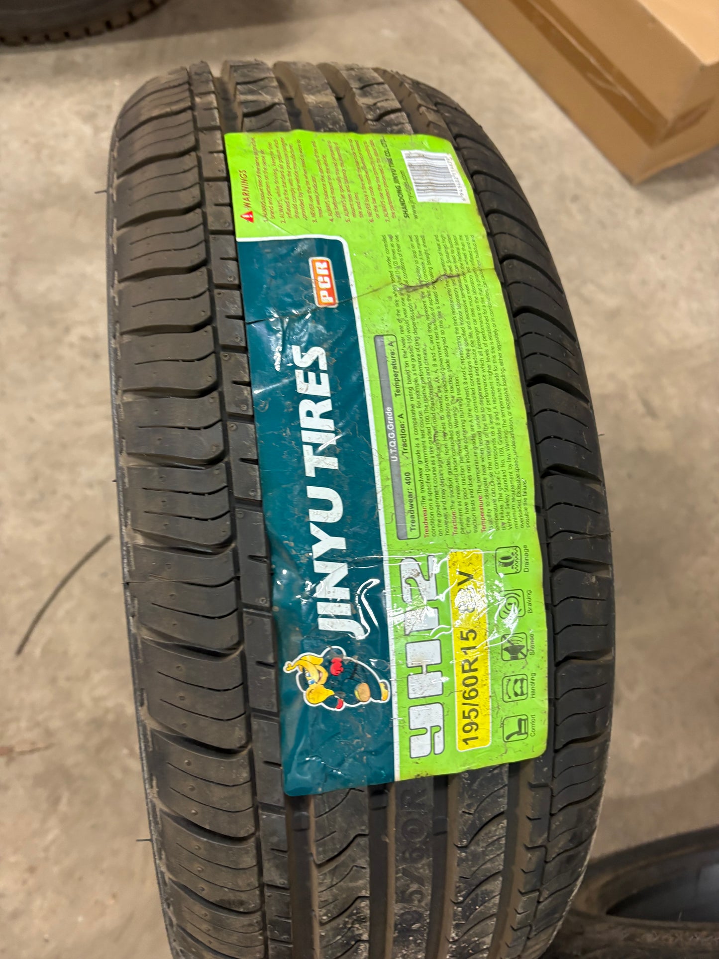 1 pneu d ete neuf 195/60r15 jinyu