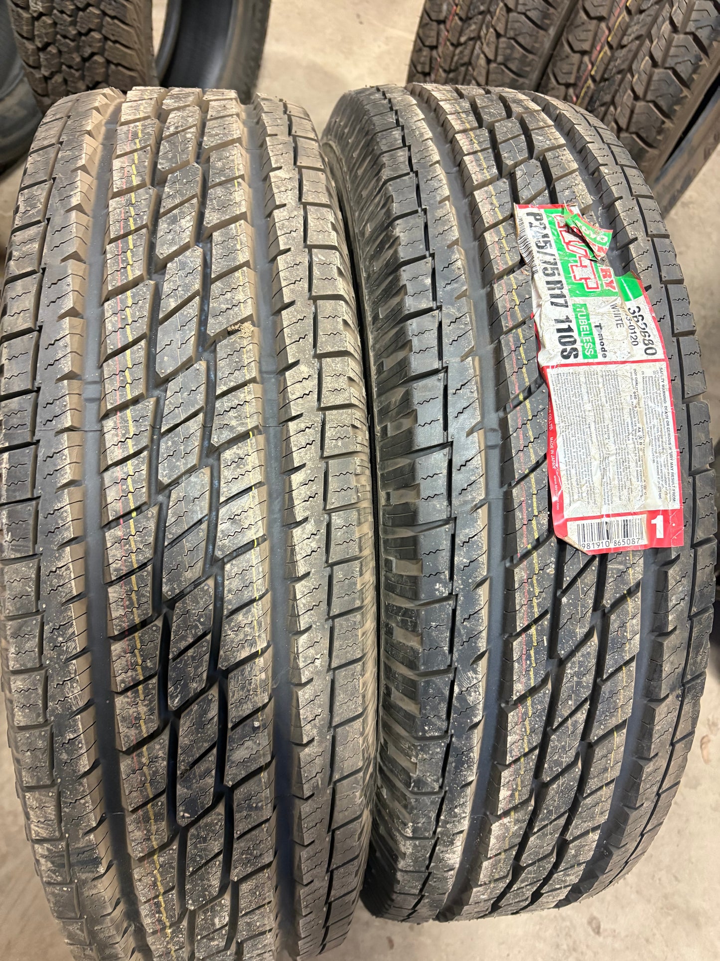 2 pneus d ete neuf 245/75r17 toyo