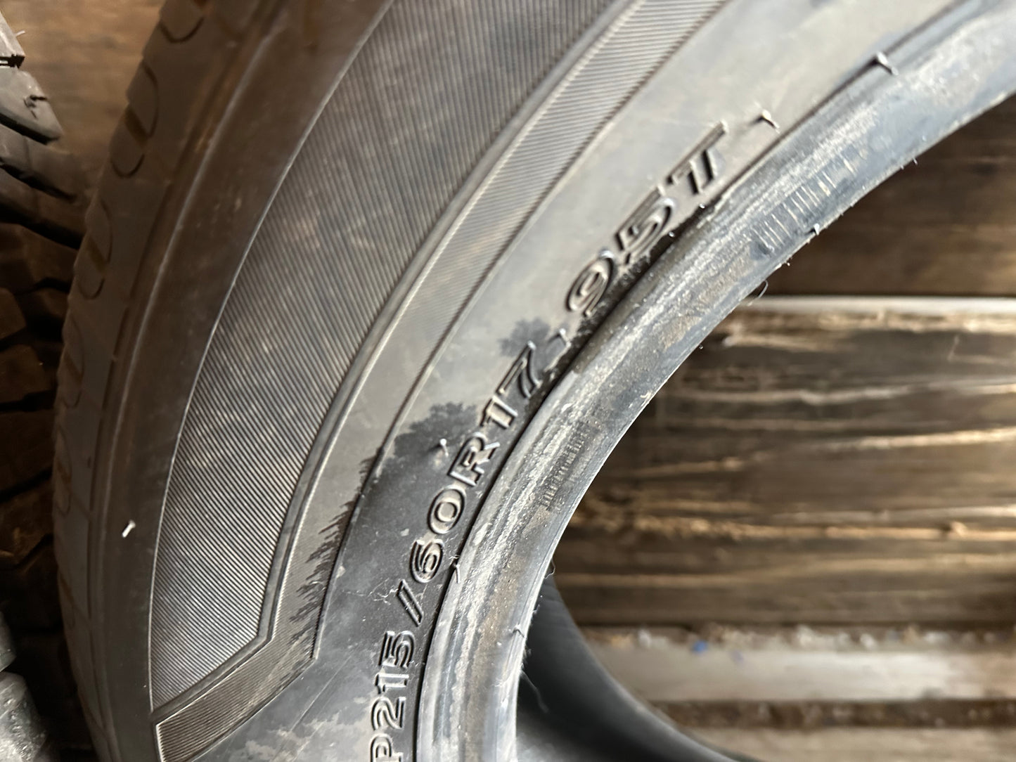 1 pneu d’été 215/60r17 hankook en très bon état