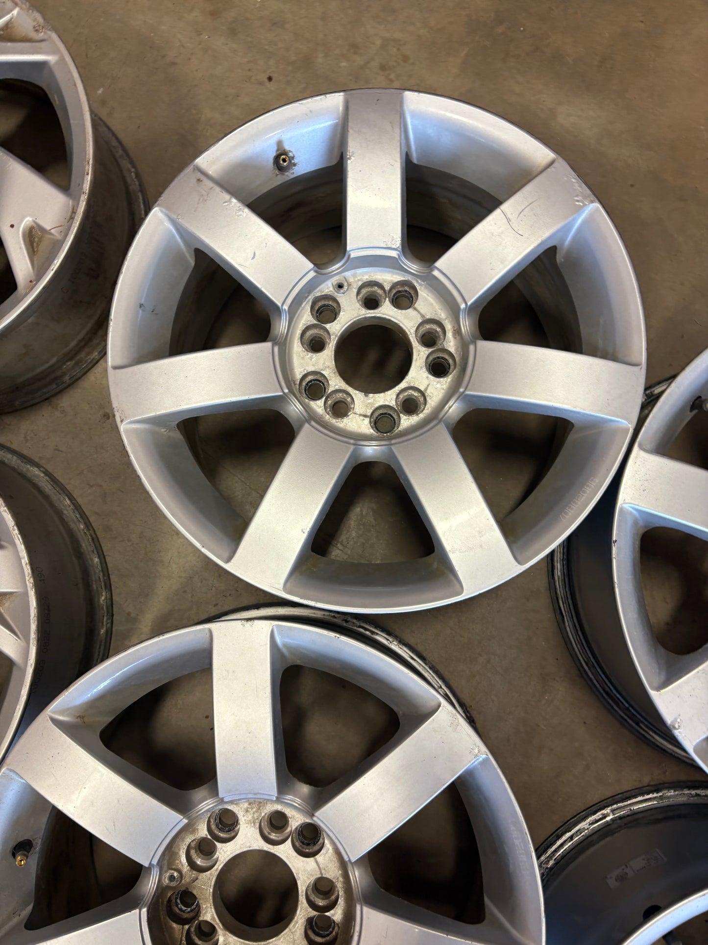 4 mags 17 pouces 5x114.3 ou 5x127