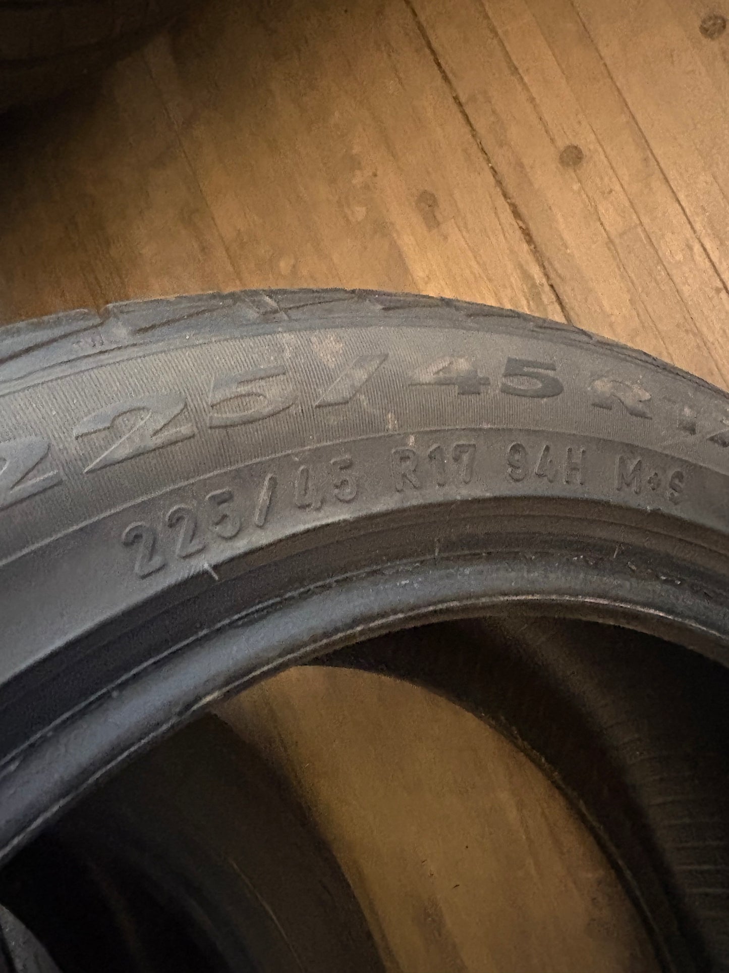 2 pneus d ete 225/45r17 pirelli