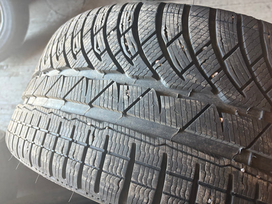 1 pneu d hiver 255/35r21 michelin a l etat neuf