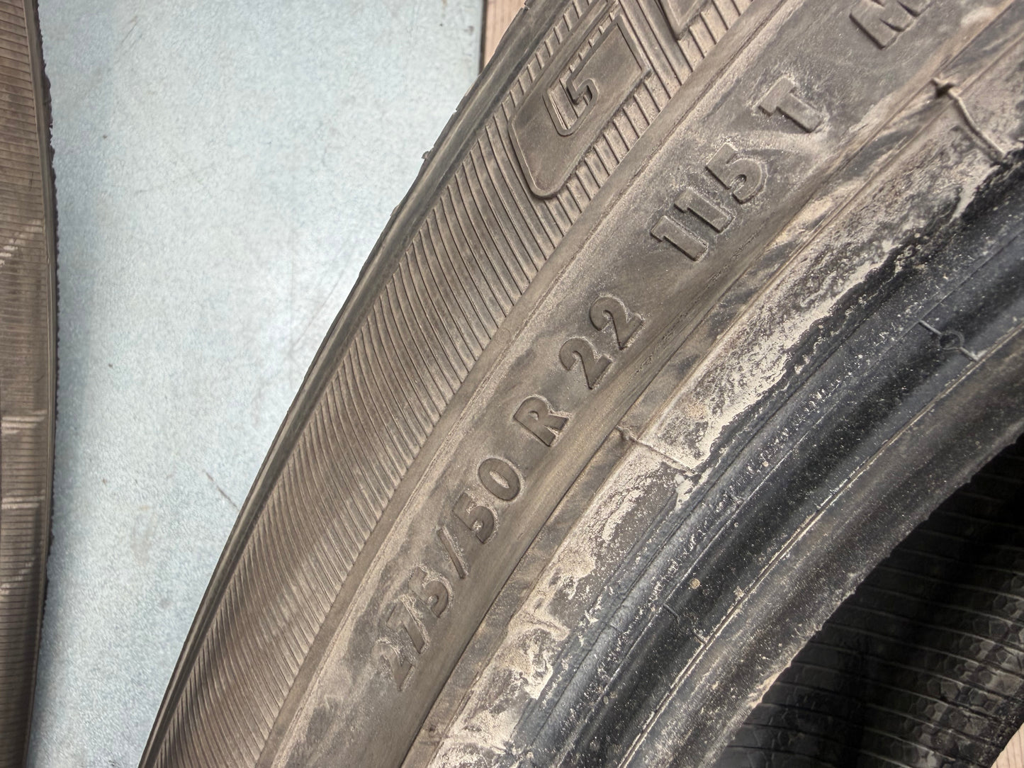 4 pneus d ete 275/50r22 general en bon état