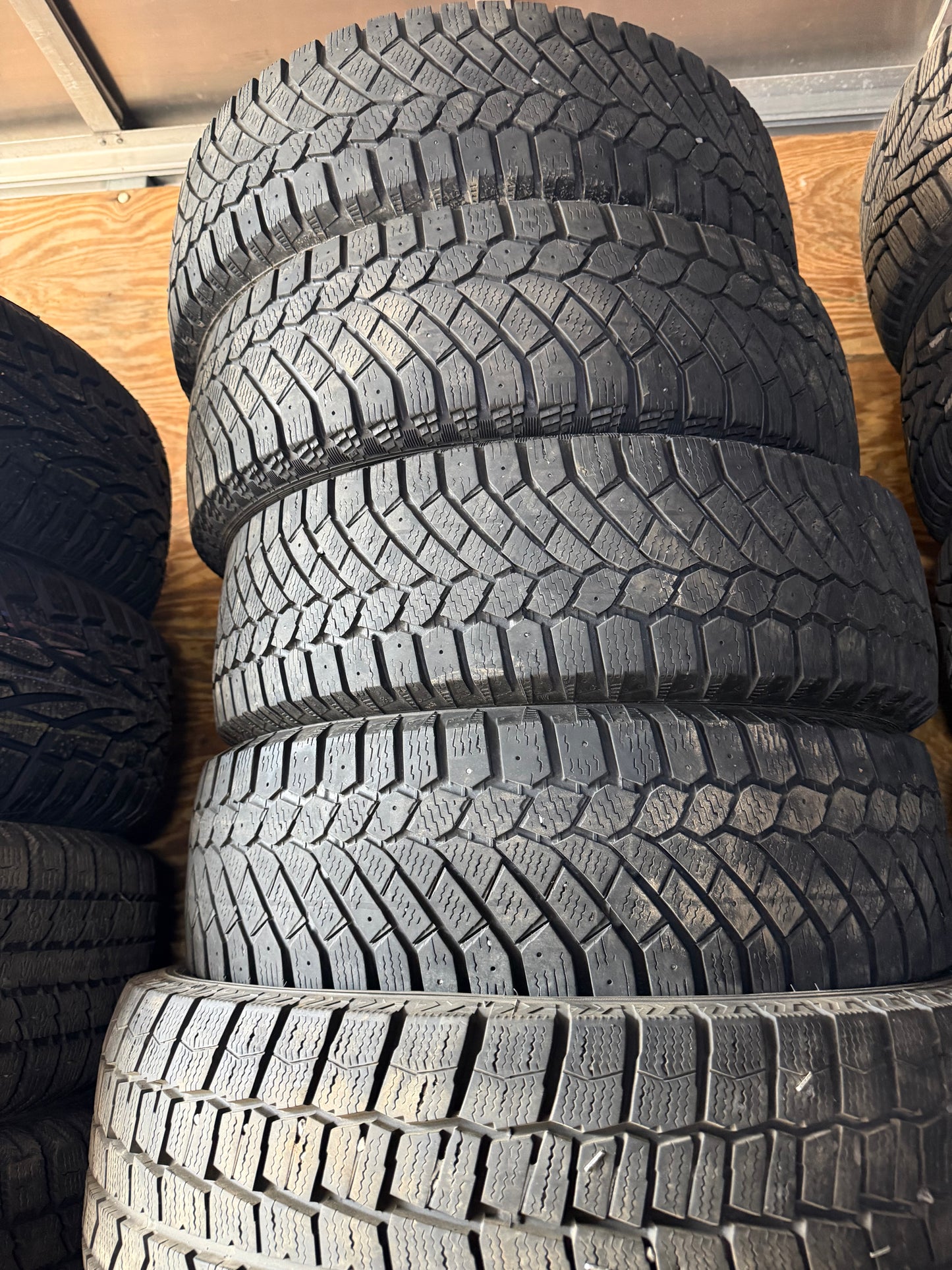 4 pneus d hiver 175/65r15 gislaved