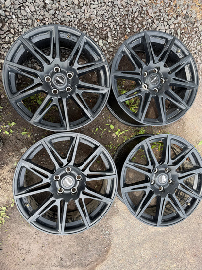 4 mags fast 18 pouces 5x114.3 a l etat neuf ( ideal pour Nissan)