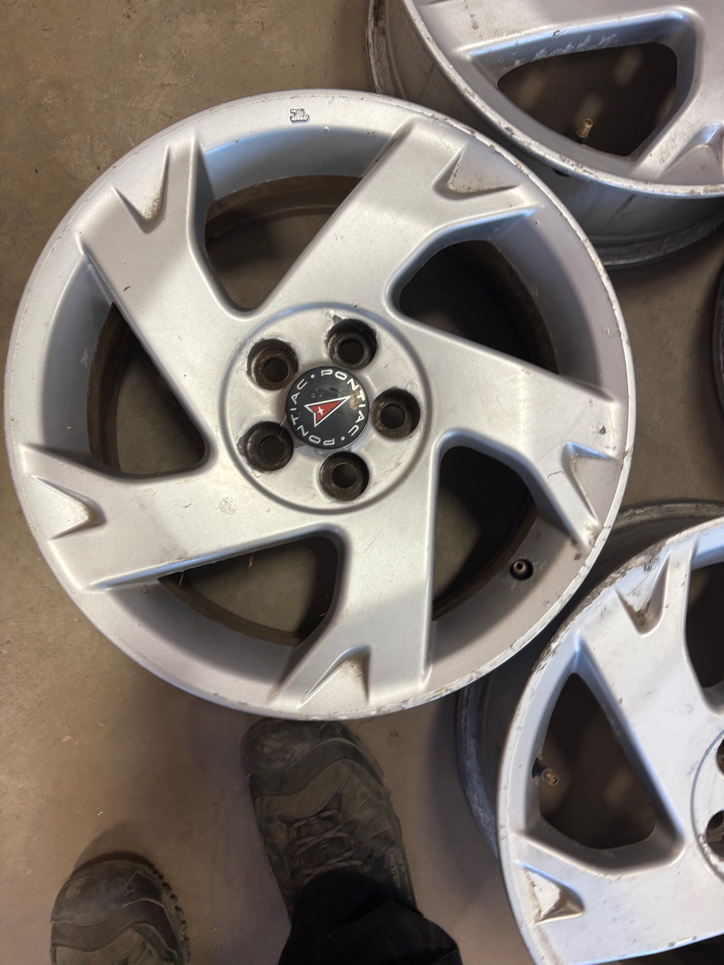 4 mags Pontiac vibe 16 pouces 5x100