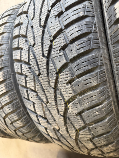 4 pneus d hiver 225/60r17 uniroyal en bon etat