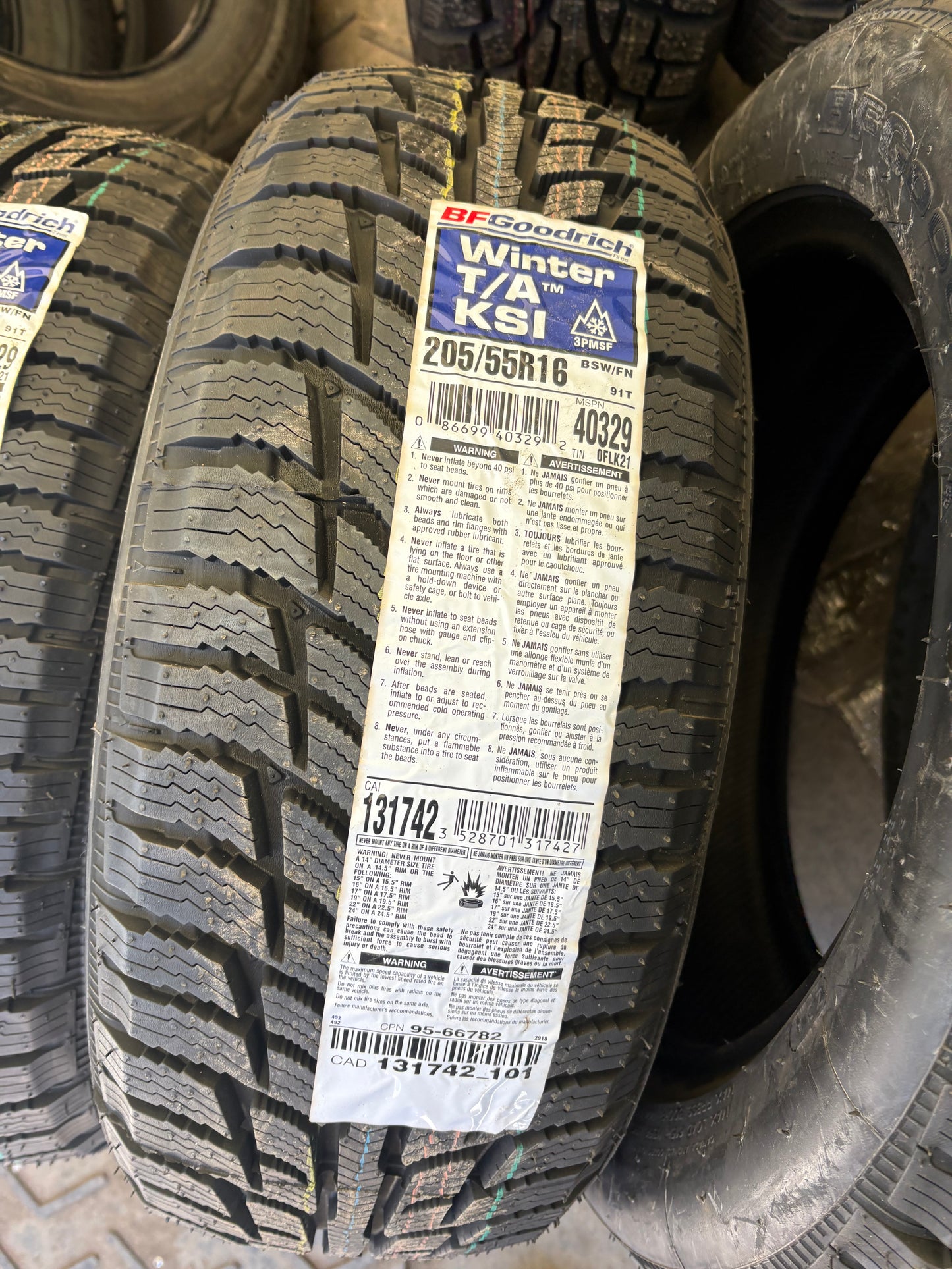 4 pneus d hiver neufs 205/55r16 bf goodrich en liquidation