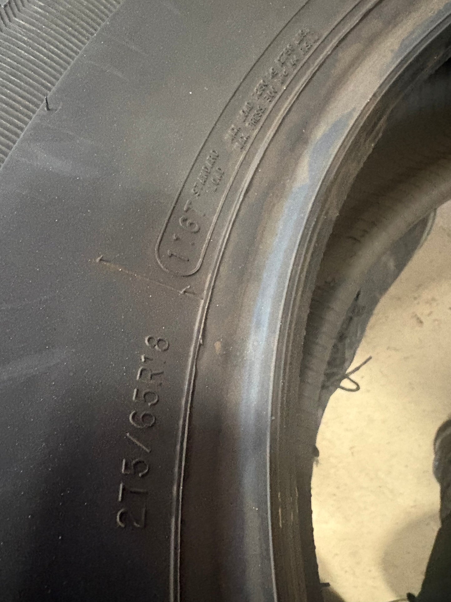 2 pneus d ete neufs 275/65r18 starfire en liquidation