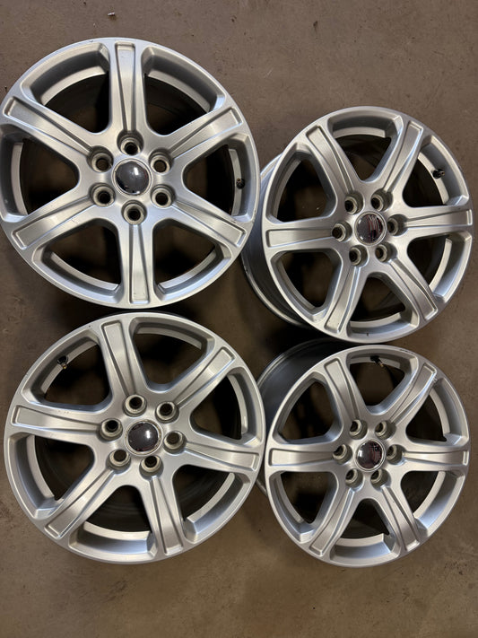 4 mags 17 pouces gmc d origine 6x120 ( gmc acadia) avec tpms