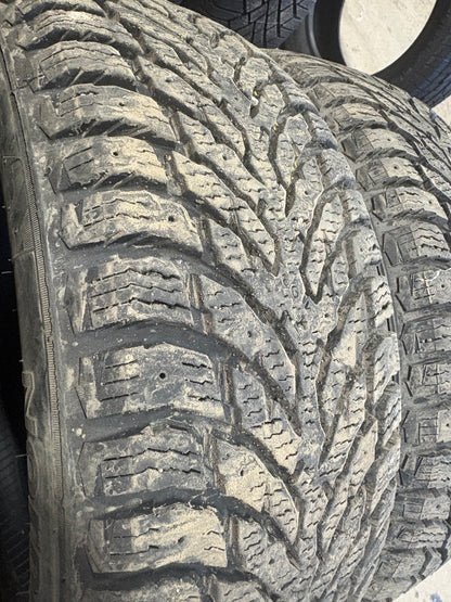 4 pneus d hiver 205/55r16 nokian a l état neuf