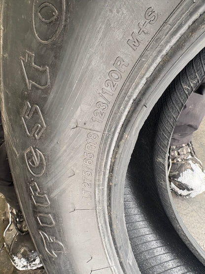 2 pneus d hiver lt 275/65r18 firestone 10 plies a l état neuf