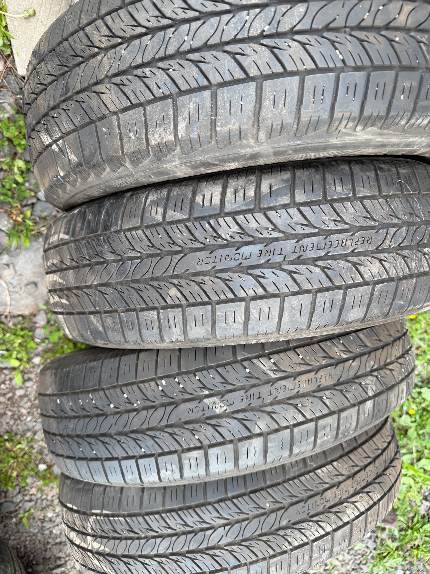 4 pneus d ete 175/70r14 general en bon état