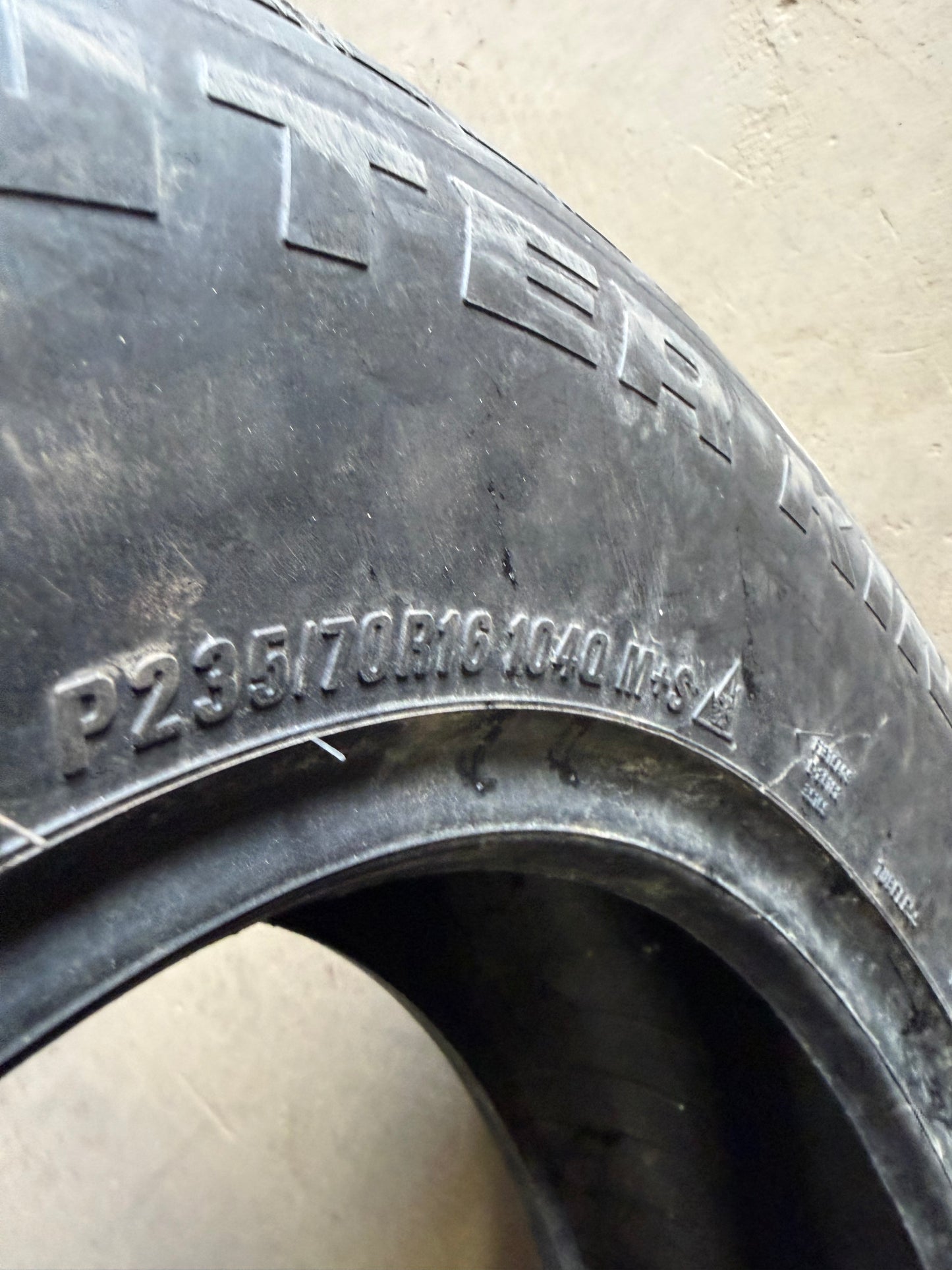 1 pneu d hiver neuf 235/70r16 winterking en liquidation