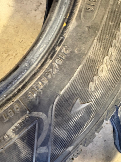 4 pneus d hiver 215/65r16 good year a l etat neuf