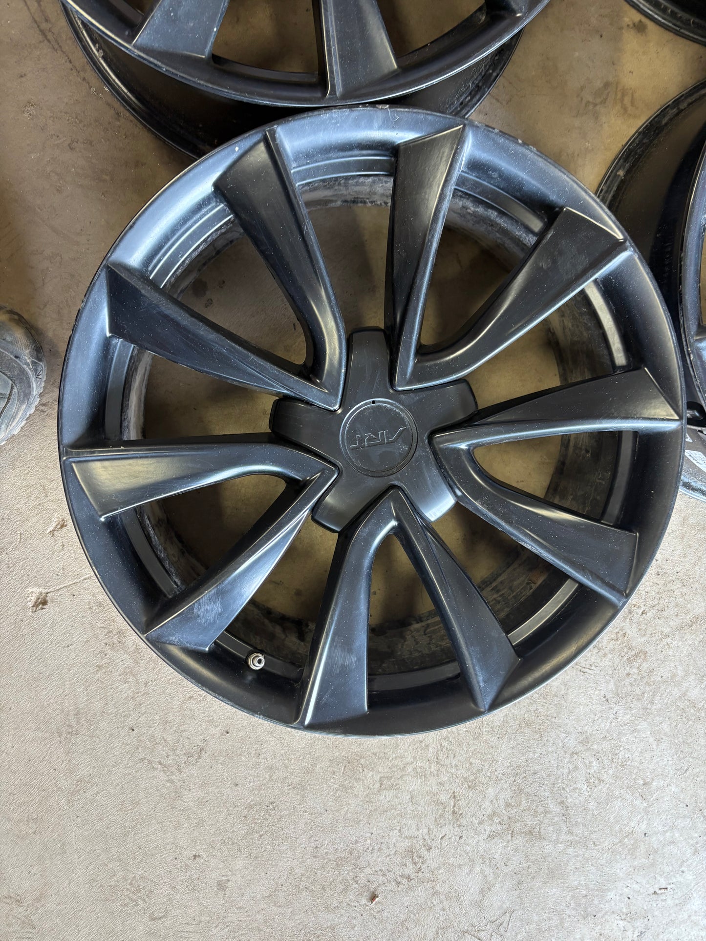 4 mags dai 19 pouces 5x114.3 avec capteur pour tesla