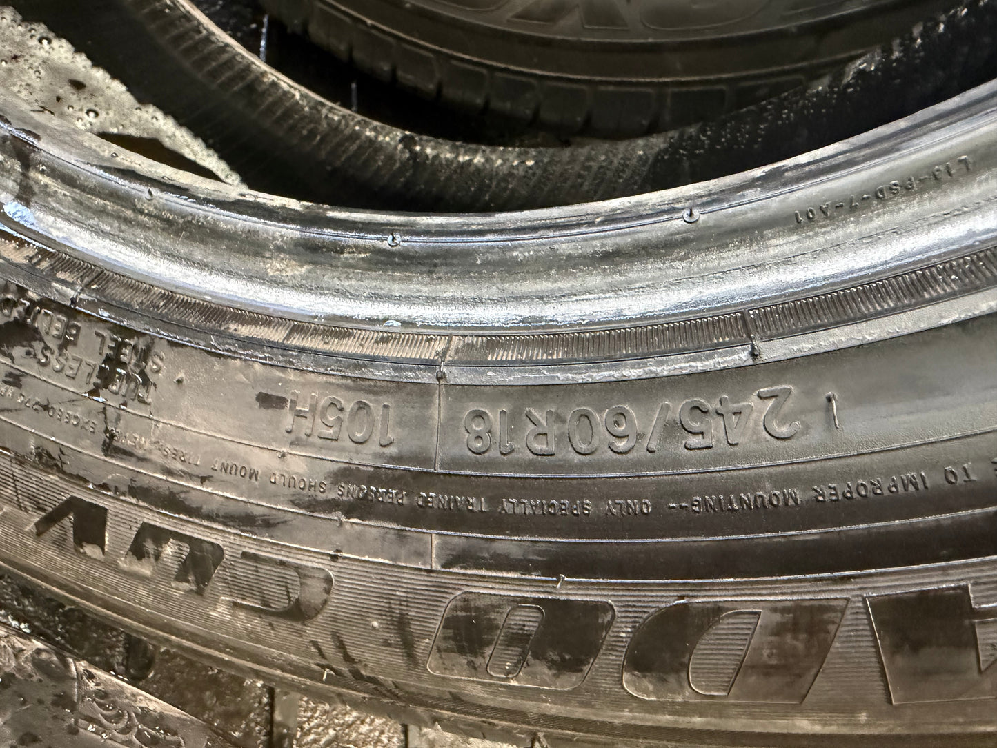4 pneus d ete 245/60r18 toyo