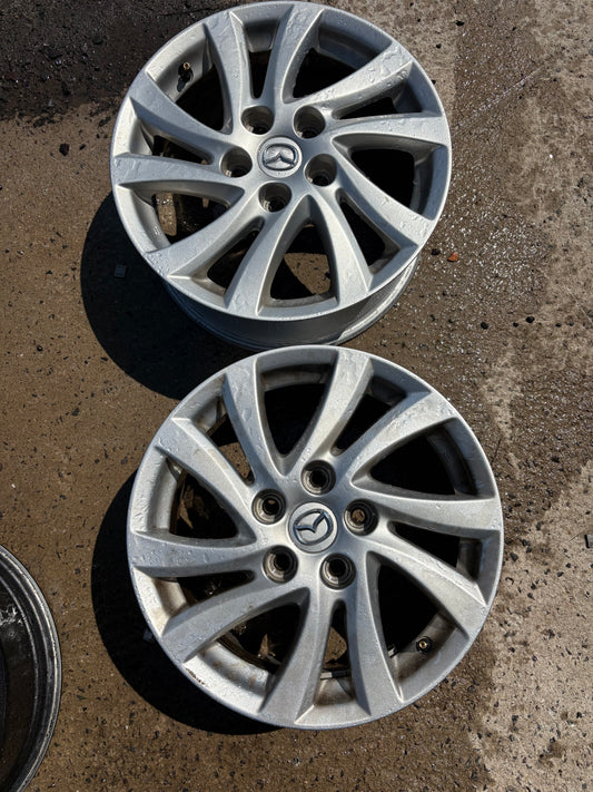 2 mags mazda 16 pouces 5x114.3 a l etat neuf