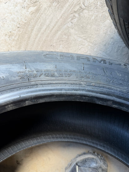 4 pneus d hiver 225/65r17 gt radial en très bon état