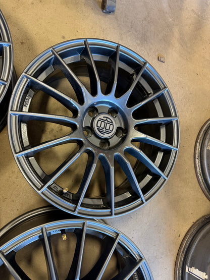 4 mags rssw 17 pouces 5x100 a l état neuf