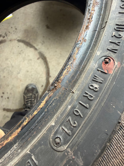 4 pneus d hiver 215/70r16 dunlop a l etat neuf