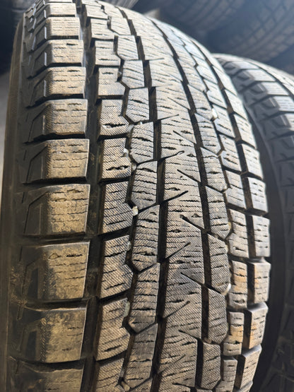 4 pneus d hiver 215/60r17  Yokohama a l état neuf