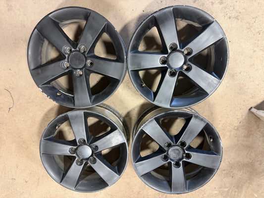 4 mags honda 16 pouces 5x114.3 en bon état