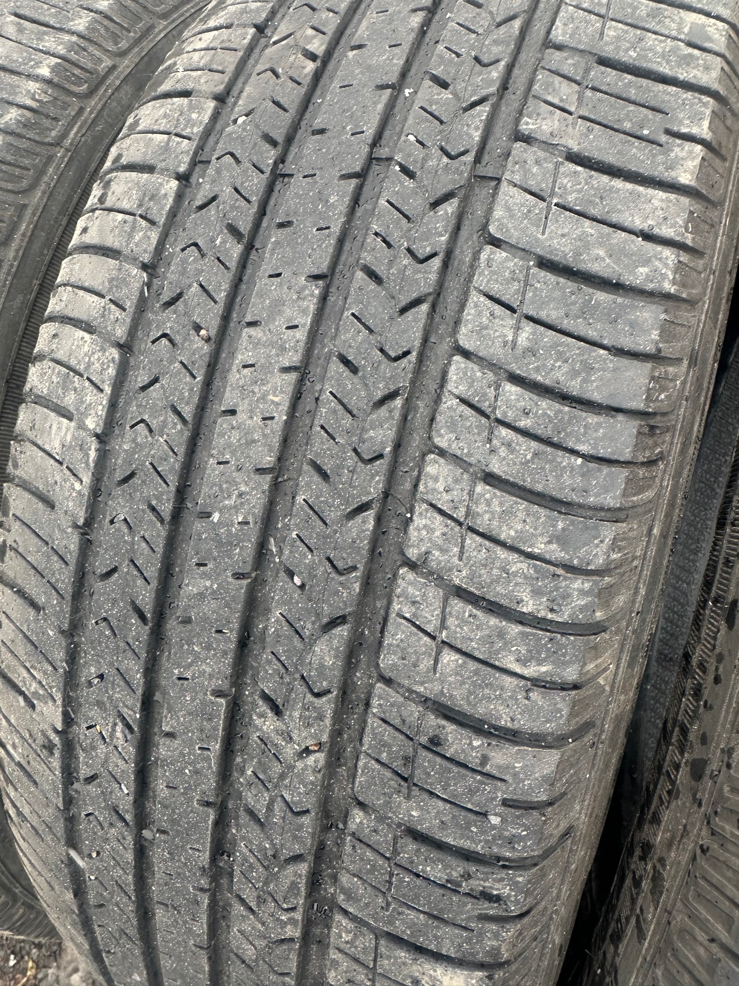 4 pneus d ete 225/65r17 good year