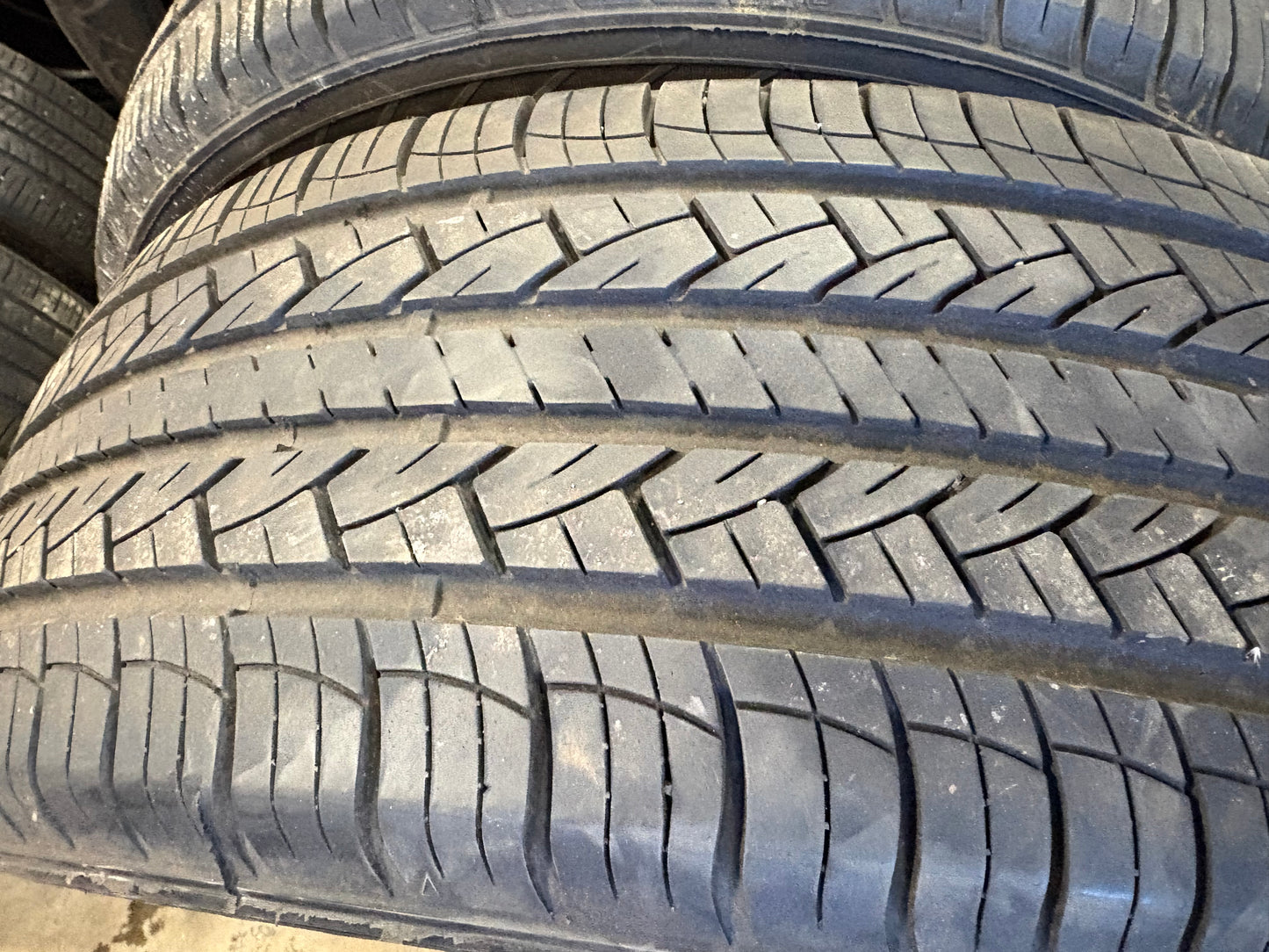 1 pneu d ete 225/60r17 farroad en bon etat