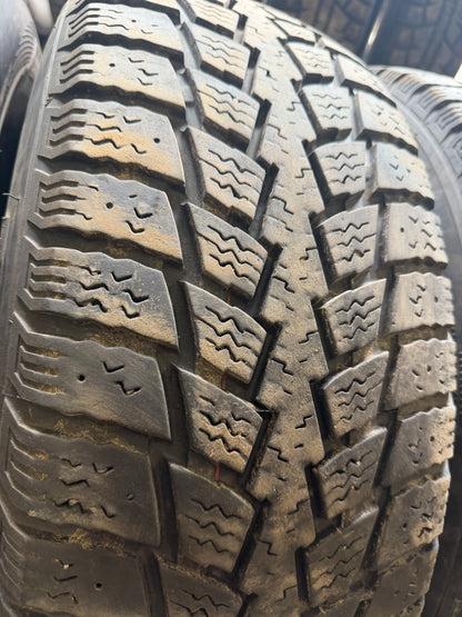 4 pneus d hiver lt 265/70r17 marshall 10 plies