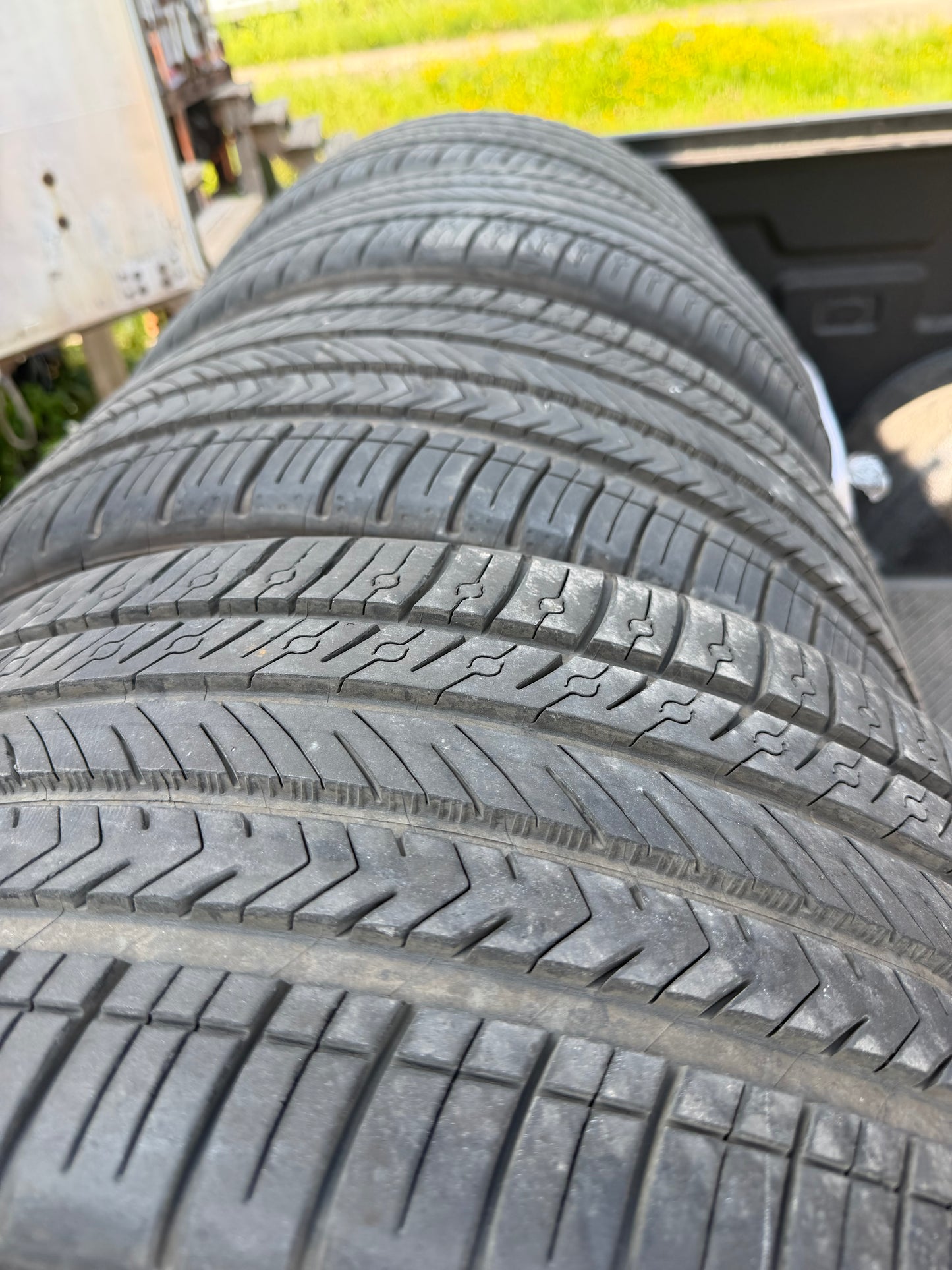 4 pneus d ete 2x 245/40r19 et 2x 275/40r19 michelin a l état neuf
