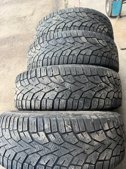 4 pneus d hiver 195/65r15 general en bon état