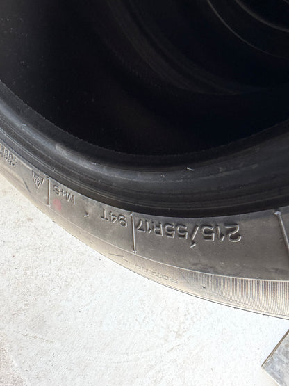 4 pneus d hiver 215/55r17 uniroyal a l état neuf