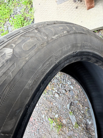 4 pneus d ete 205/55r17 Bridgestone