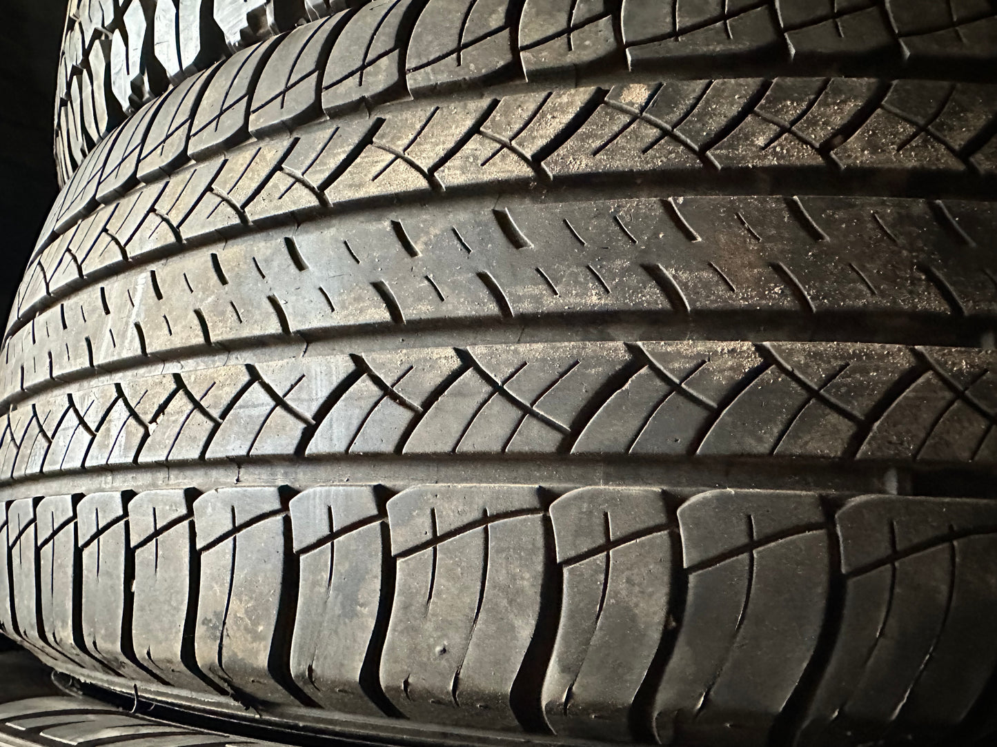 2 pneus d ete 225/65r17 michelin en bon etat